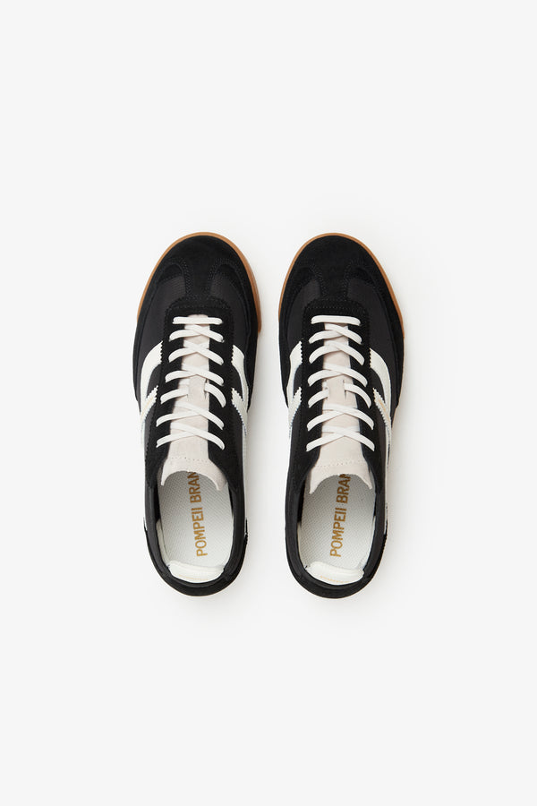 KITE SUEDE BLACK