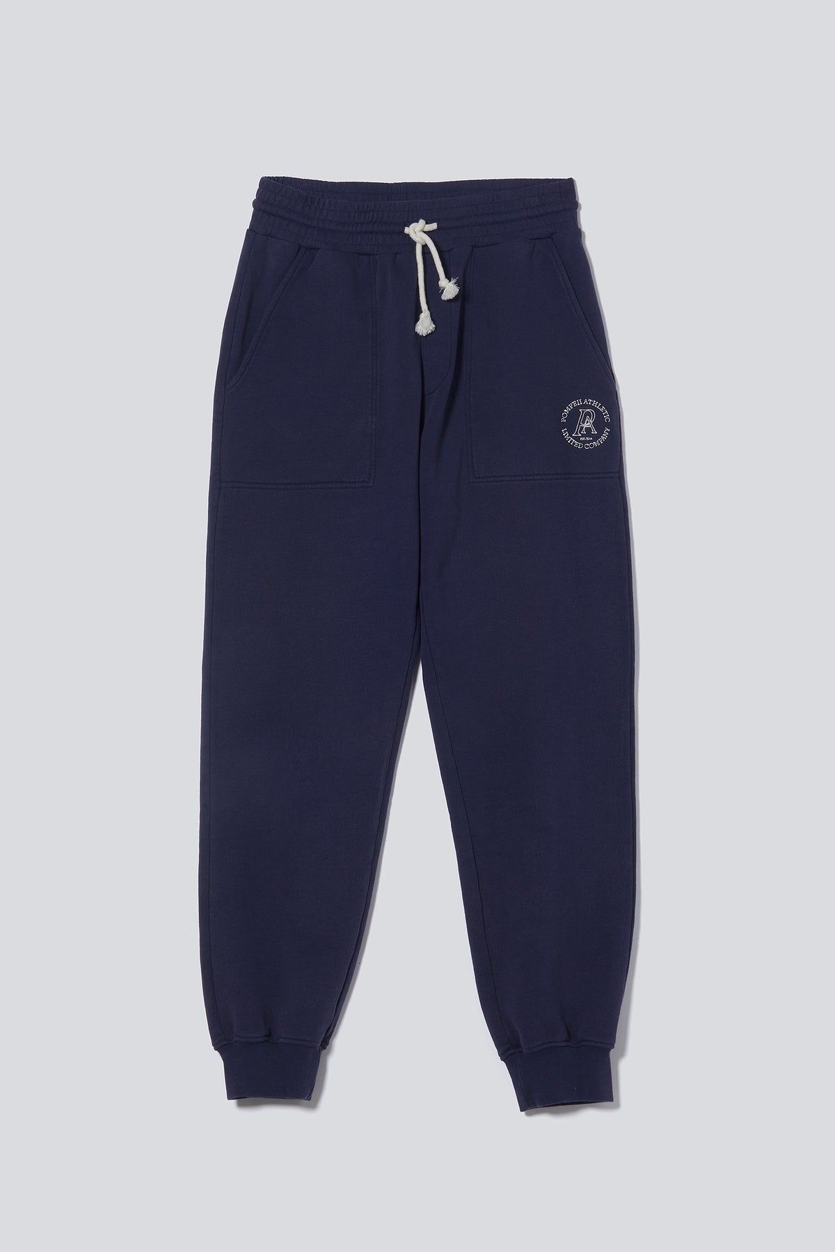 EL PANTALÓN DE SUDADERA AZUL MARINO